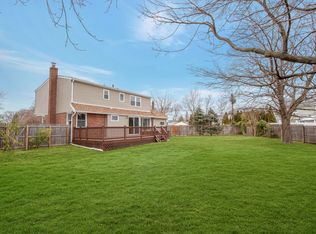 2730 Concord Dr, East Meadow, NY 11554