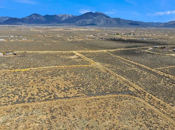 Avenida De Veronica 1 Plus Acres, El Prado, NM 87529