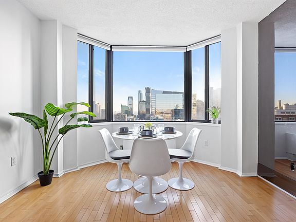3rd image of 45 River Dr S APT 3204
