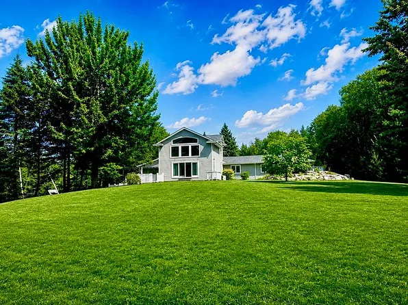 145 Waldenwood Cir, Prudenville, MI 48651