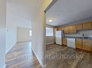 12 Cottage Ct APT 5, Newton, MA 02458