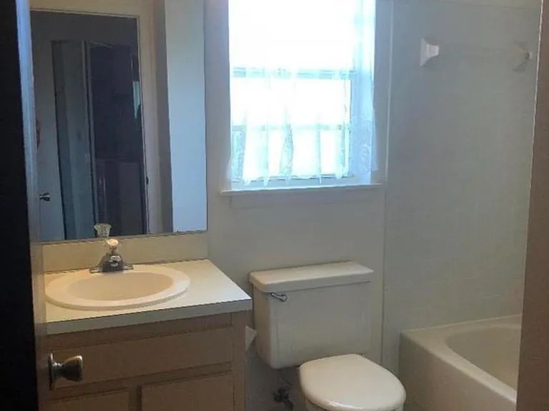 1145 N Shannon Ave #9 — Photo 14