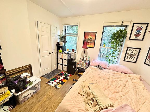 5th image of 182 Meserole St APT 2r