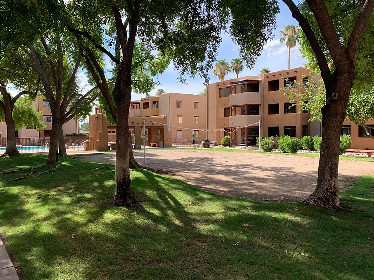 1810 E Blacklidge Dr #718 — Photo 30