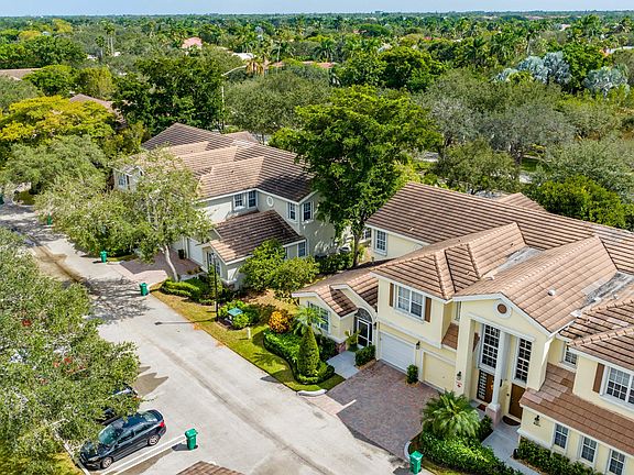 5th image of 12420 NW 10th Court #B-12