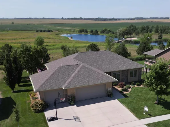 3509 Wendell Dr, Hastings, NE 68901
