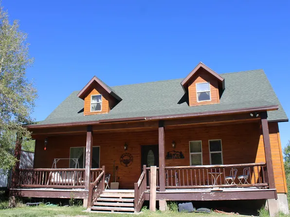 163 Moose Hollow Rd, Robertson, WY 82944