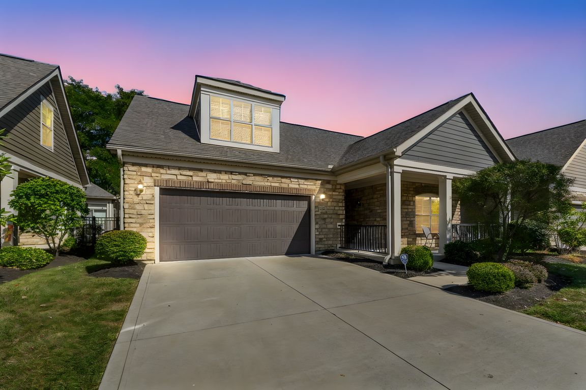 2642 Gardenview Loop (Exterior)-4 day to dusk.jpeg