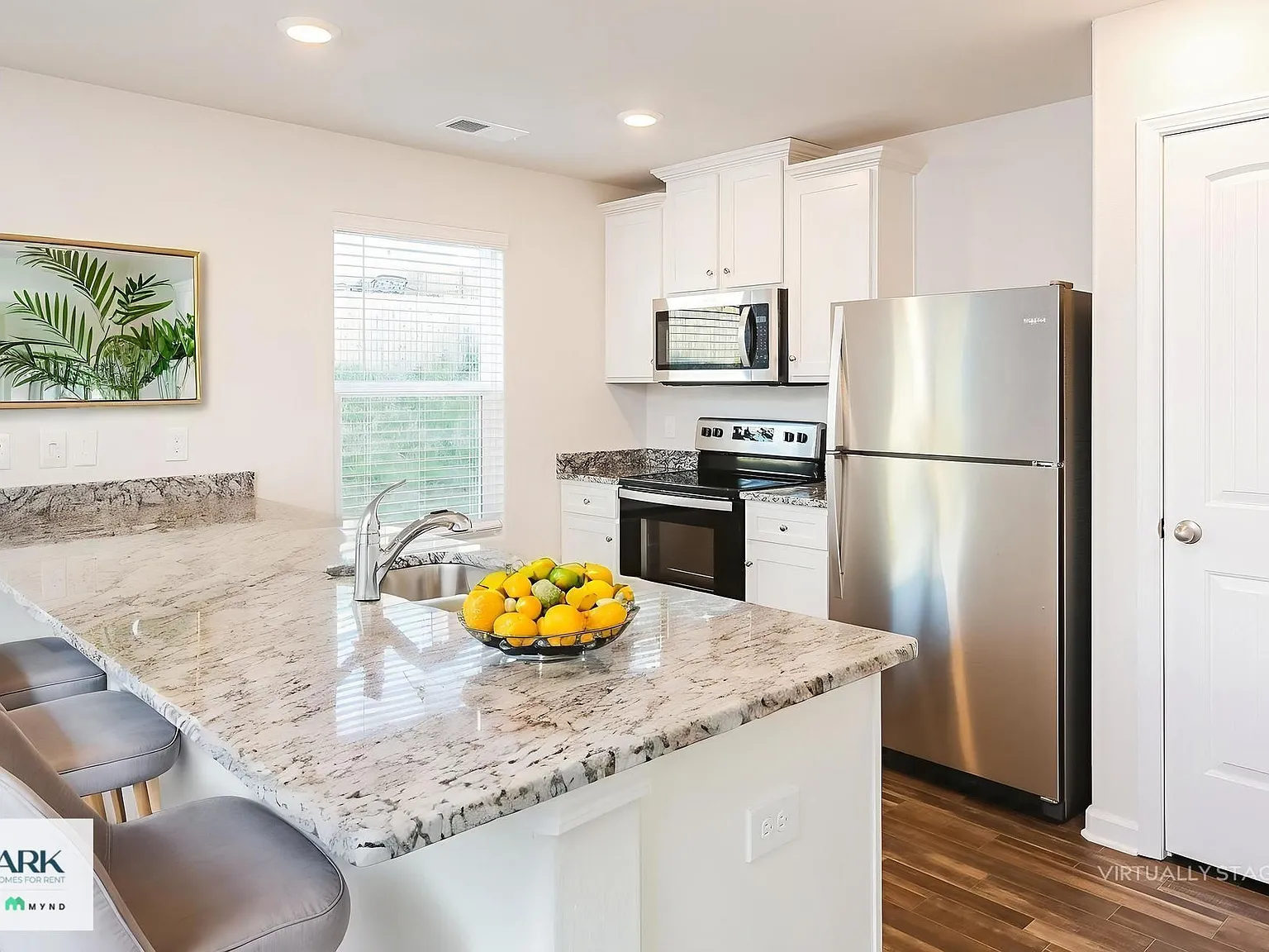 3 bed, 2.5 bath, 1434 sqft, $1,979 — Photo 3