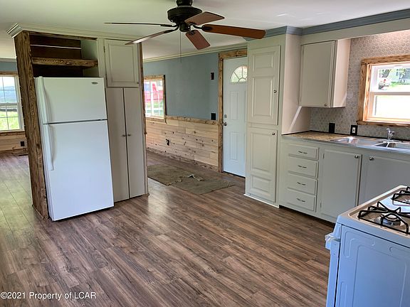 5th image of 139 Laurel Run Est