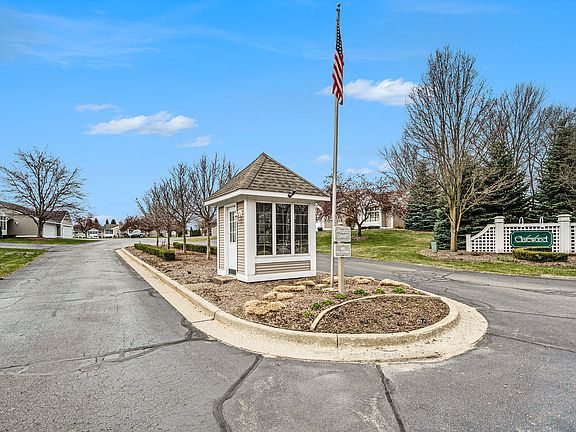 3rd image of 773 Clarewood Ct