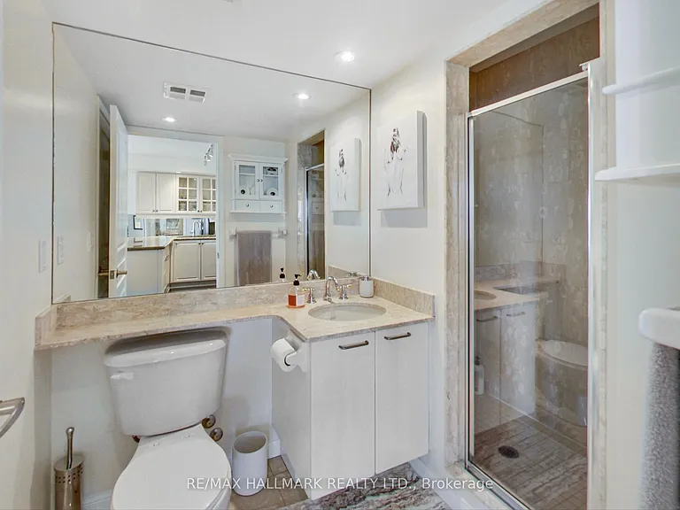 140 Simcoe St #Penthouse 09 — Photo 20