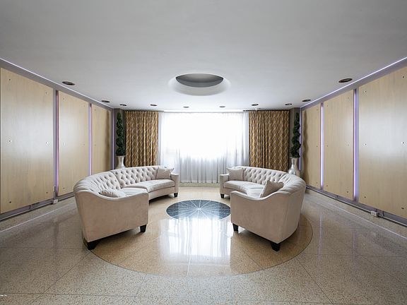 2nd image of 50 Fort Pl APT A5f