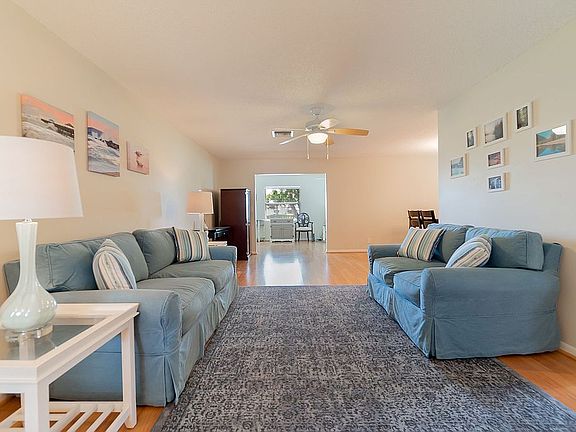 4th image of 3496 Amalfi Dr