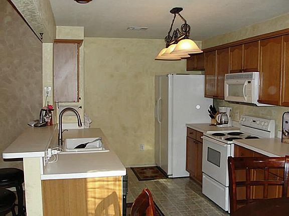 3rd image of 4805 Maryannes Meadow Dr