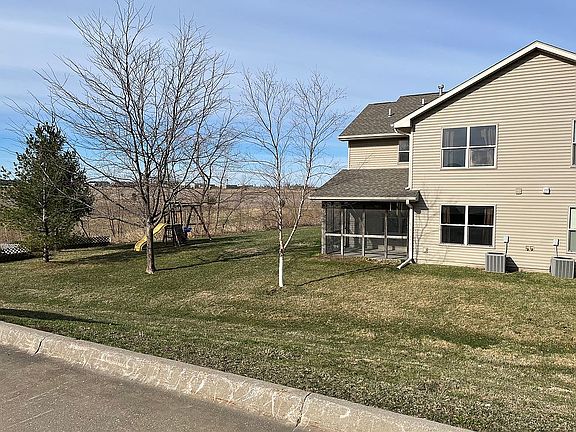 5th image of 1100 Nolan Ct