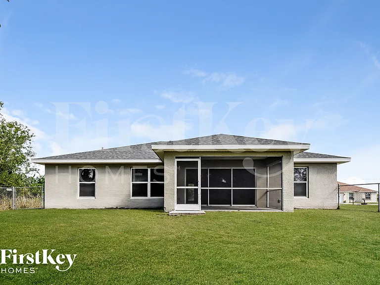 218 Manatee St — Photo 15