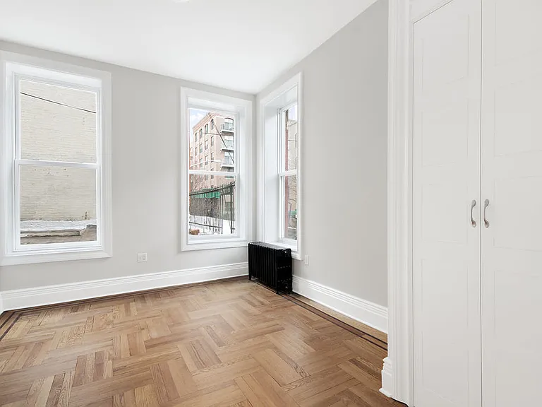 389 7th Ave #1 — Photo 3