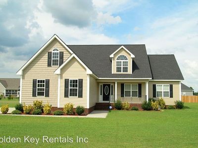 210 Lancaster Pointe Dr, Pikeville, NC, 27863