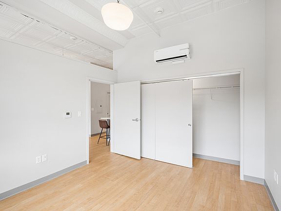 4th image of 204 Main St #206