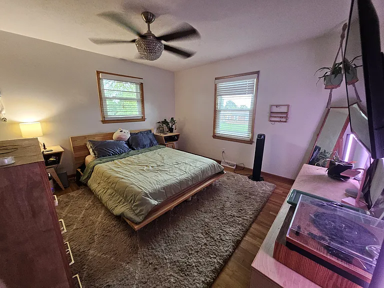 521 Stonehaven Dr — Photo 22