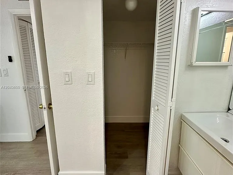 6201 N Falls Circle Dr #212 — Photo 13