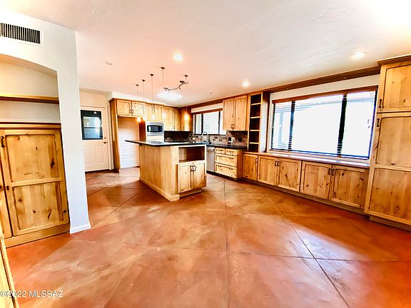 2nd image of 4305 N Avenida Del Cazador