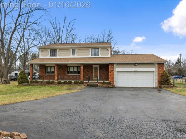 21650 Telegraph Rd, Brownstown, MI 48174