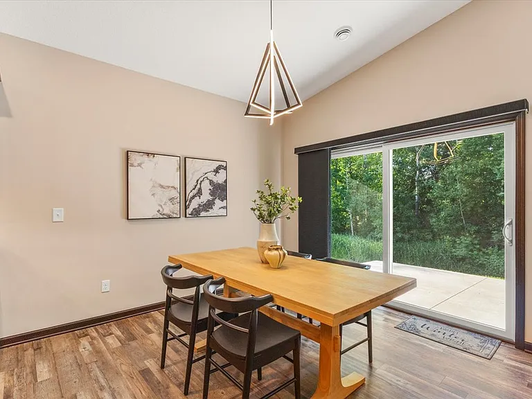 1017 109th Ct NE — Photo 11