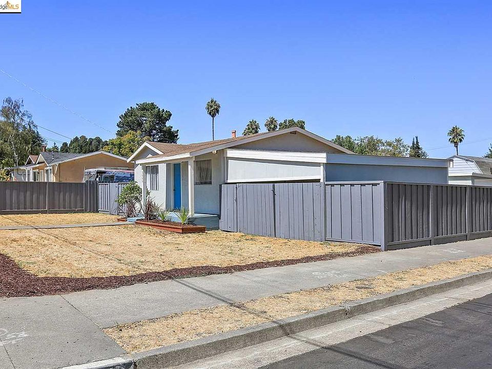 1st image of 3999 Edgemoor Pl