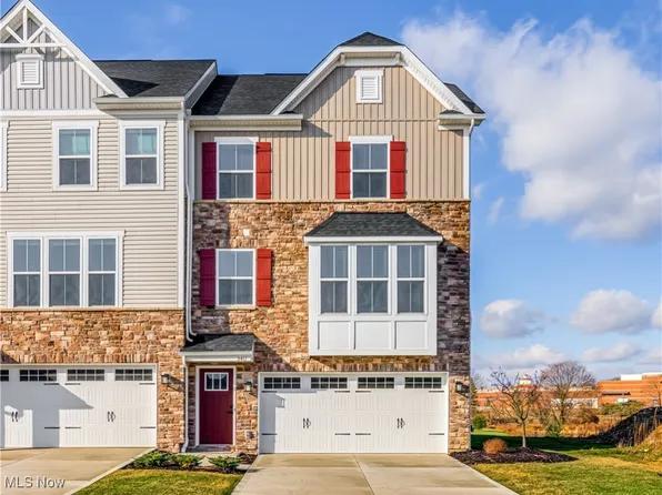 3411 Links Dr, Akron, OH 44333