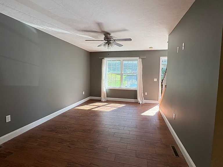 38 Ludlow Rd #F — Photo 5