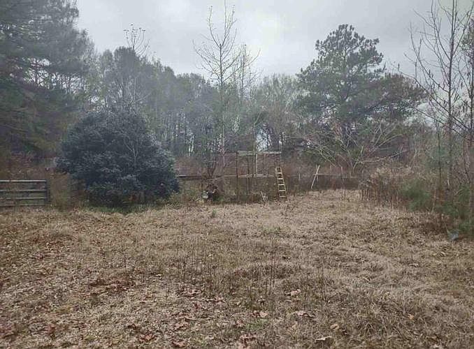 2nd image of 320 Burlingame Rd