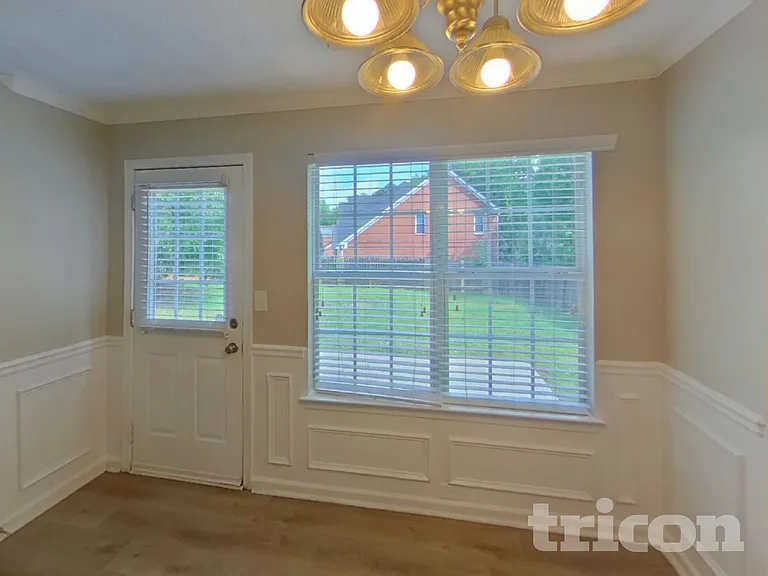 800 Hannah Ct — Photo 6