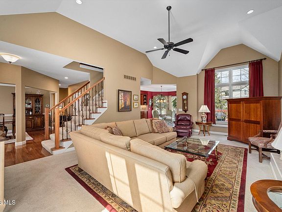 2nd image of 7906 Clover Creek Rd