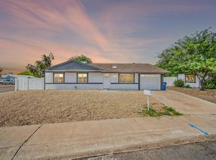 3330 E Gelding Dr, Phoenix, AZ 85032