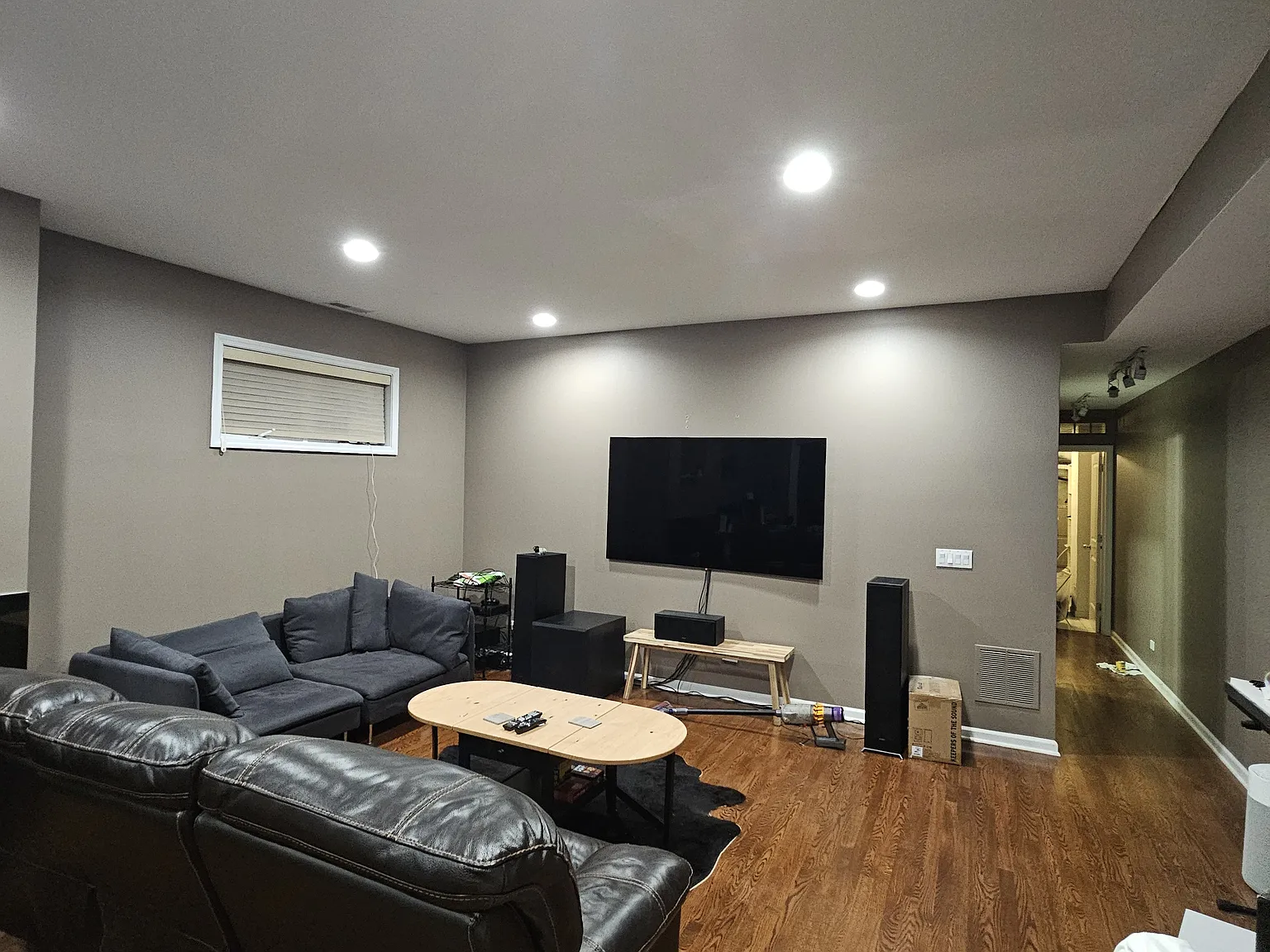 3 bed, 2400 sqft, $5,195 — Photo 2