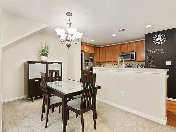 5th image of 4454A Beacon Grove Cir #607A