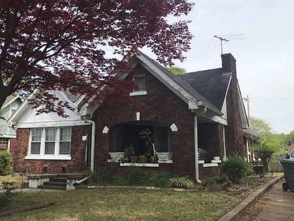 5th image of 930 N McLean Blvd