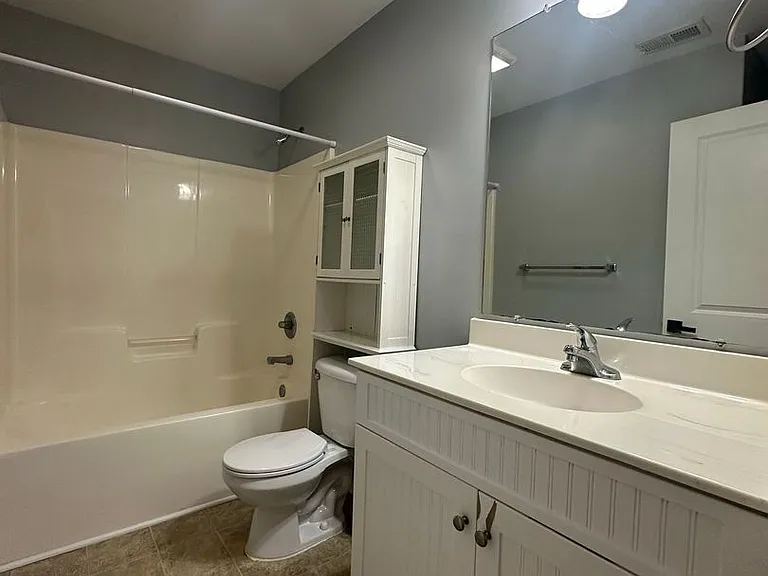 110 Killis Blvd — Photo 17