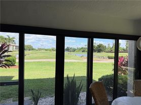 5965 Trailwinds Dr, Fort Myers, FL