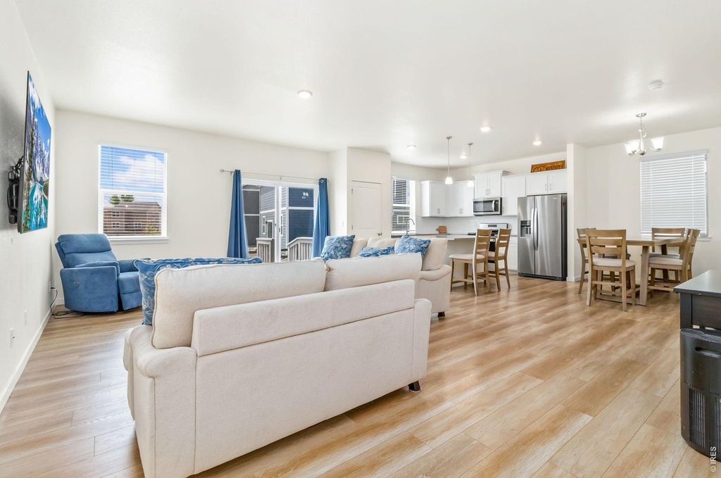 1809 Floating Leaf Dr