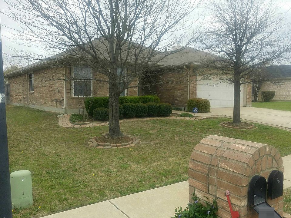 2nd image of 5560 Hunters Bend Ln