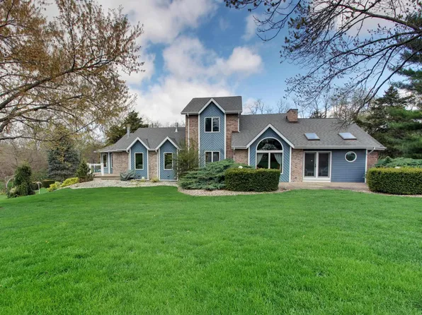 1227 Supreme Ct, Quincy, IL 62305