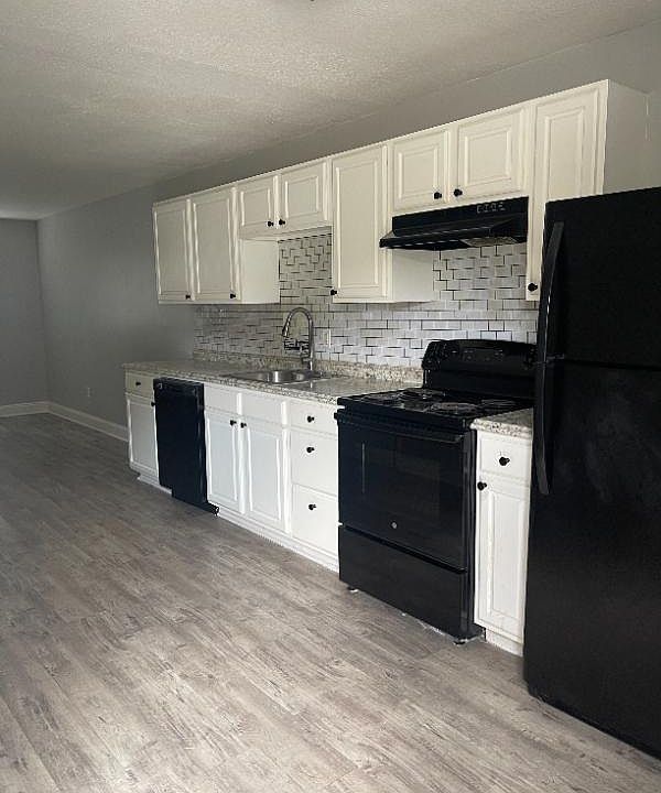 1st image of 503 E Columbus Dr APT 3