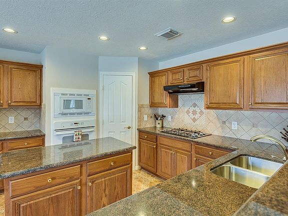 3rd image of 2308 Greenthread Dr