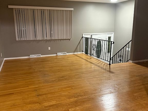 2nd image of 719 Mary Jo Ln