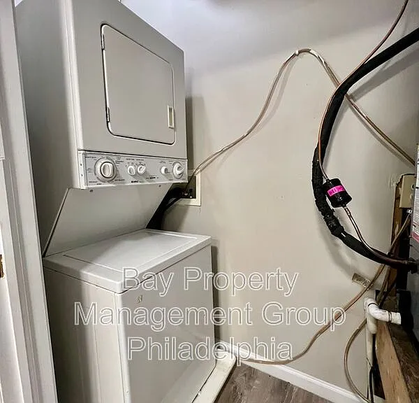 1844 Master St #2 — Photo 6