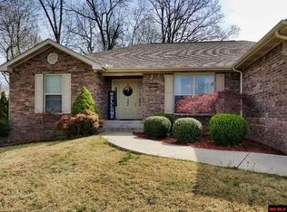 1347 Hampshire Cir, Mountain Home, AR 72653