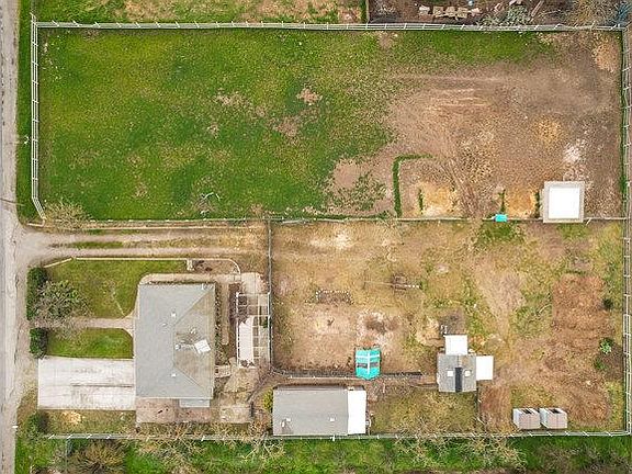 3rd image of 1155 E San Martin Ave